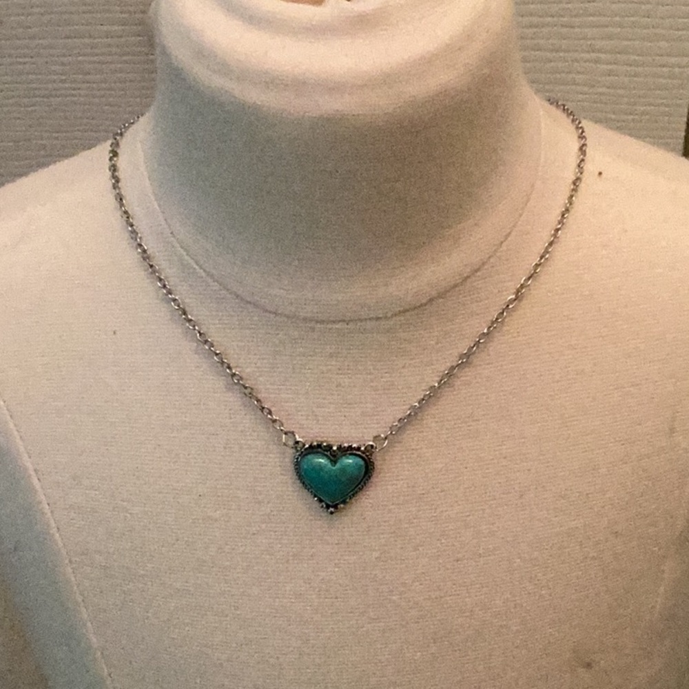 πNew So Amazing Necklace Makes Perfect Gift or Wear On Your Special Occasion π - Picture 9 of 10